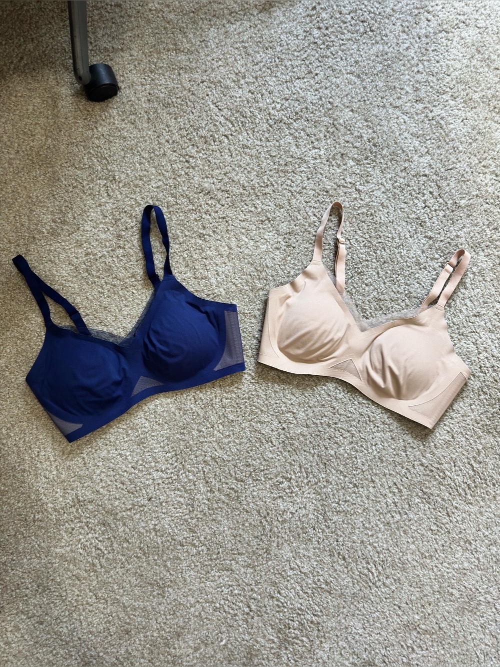 BUNDLE of 2 honeylove crossover wireless bras